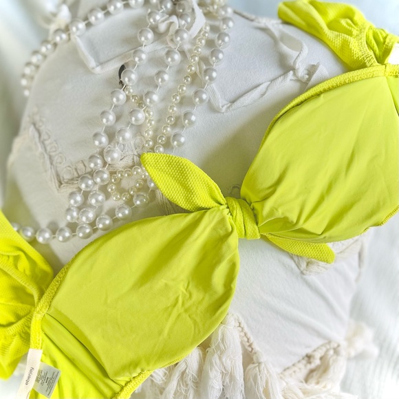 EBERJEY | M | Lola Pique Flutter Off Shoulder Bikini Top Electric Lime Green NWT - Picture 7 of 10